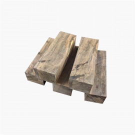 Block of wood of natural ziricate